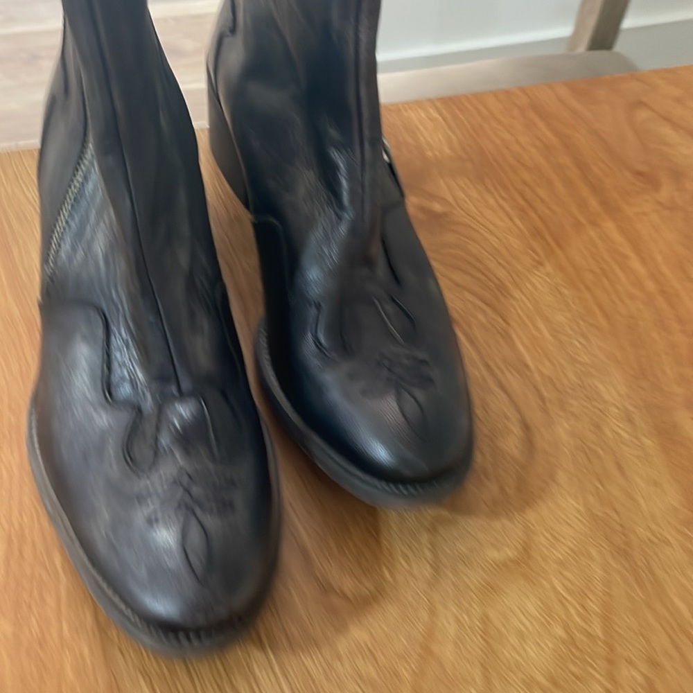 Unityindiversity booties - Picture 2 of 4